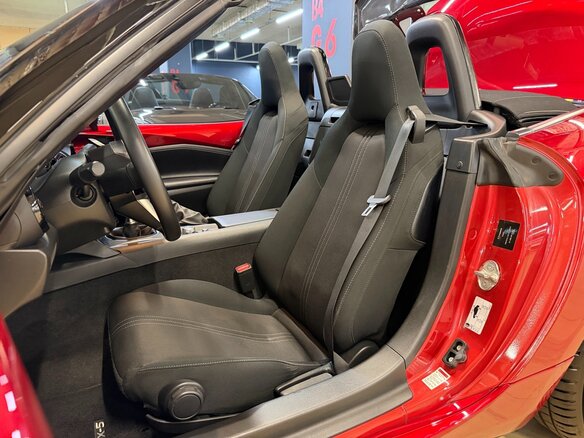 2023 Mazda MX-5 IV (ND), красный, 2900777 рублей - вид 9