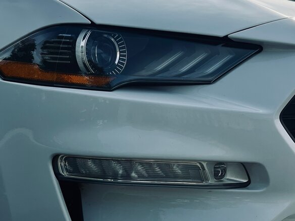 2017 Ford Mustang VI Рестайлинг, белый, 2250000 рублей - вид 22