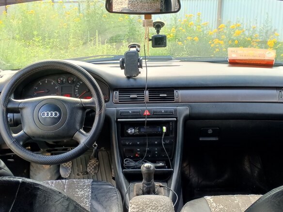 2000 Audi A6 II (C5), белый - вид 10