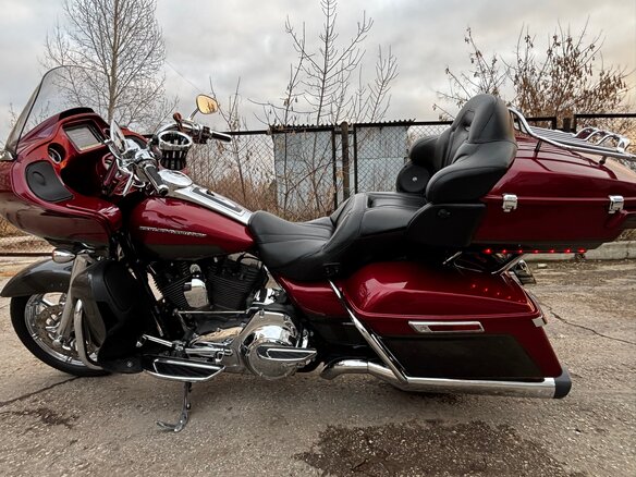 2016 Harley-Davidson CVO Road Glide, красный, 1600000 рублей - вид 17