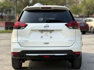 2022 Nissan X-Trail III Рестайлинг, белый, 1810005 рублей, вид 3