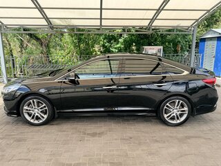 2018 Hyundai Sonata VII (LF) Рестайлинг, чёрный, 1995000 рублей, вид 4