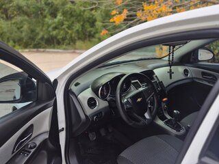 2012 Chevrolet Cruze I, белый, 485000 рублей, вид 3
