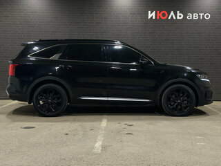 2021 Kia Sorento IV, чёрный, 3999999 рублей, вид 4
