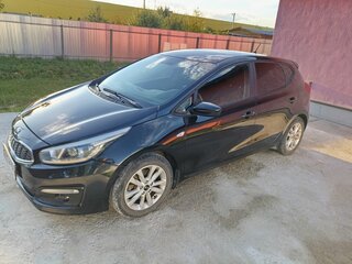 2015 Kia Ceed II Рестайлинг, чёрный, 890000 рублей, вид 1