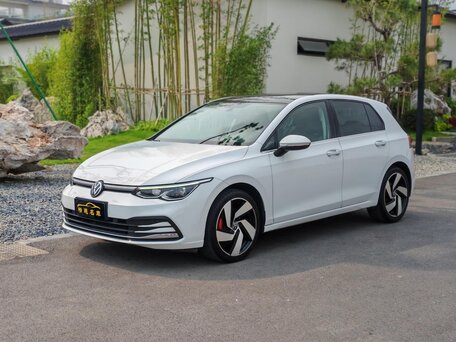 Volkswagen Golf VIII