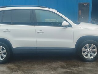2013 Volkswagen Tiguan I Рестайлинг, белый, 1750000 рублей, вид 1