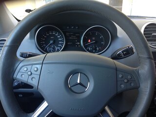 2008 Mercedes-Benz M-Класс 550 II (W164), серый, 2500000 рублей, вид 2