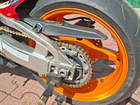 2005 Honda CBR 1000 RR/RA Fireblade, оранжевый, 600000 рублей, вид 5