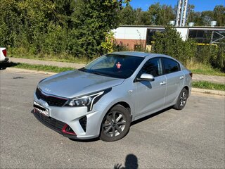 2022 Kia Rio IV Рестайлинг, серый, 1700000 рублей, вид 2