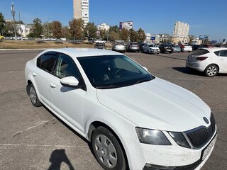 2019 Skoda Octavia III (A7) Рестайлинг, белый, 1100000 рублей, вид 3