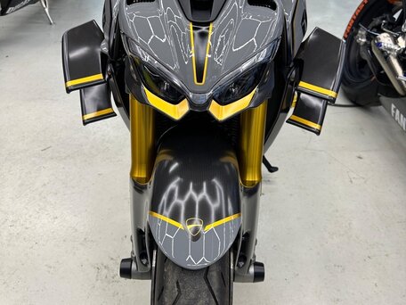 2022 Ducati Streetfighter V4, серый, 3800000 рублей, вид 1