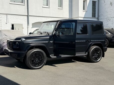 2026 Mercedes-Benz G-Класс 450 d III (W465) Рестайлинг, чёрный, 19000000 рублей, вид 3