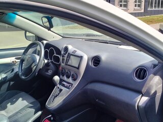 2010 Pontiac Vibe II, белый, 590000 рублей, вид 5