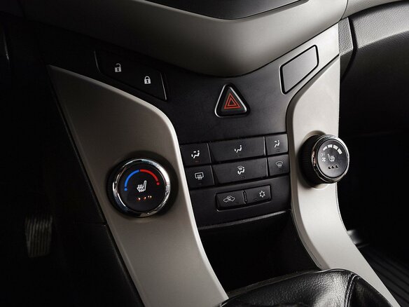 2011 Chevrolet Cruze I, серебристый - вид 7