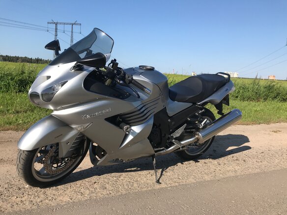 2007 Kawasaki ZZR 1400, серебристый, 650000 рублей
