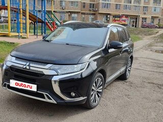 2019 Mitsubishi Outlander III Рестайлинг 3, чёрный, 1790000 рублей, вид 4