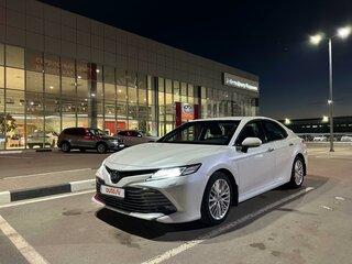 2021 Toyota Camry VIII (XV70), белый, 3970000 рублей, вид 2