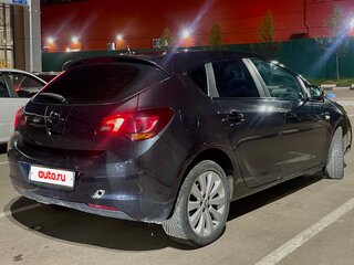 2011 Opel Astra J, чёрный, 400000 рублей, вид 4