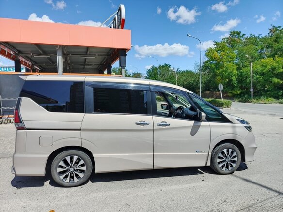 2017 Nissan Serena S-Hybrid V (C27), бежевый - вид 3