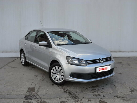 2011 Volkswagen Polo V, серебристый, 850000 рублей - вид 2