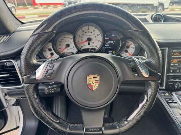 2010 Porsche Panamera Turbo I, белый, 2500000 рублей - вид 7