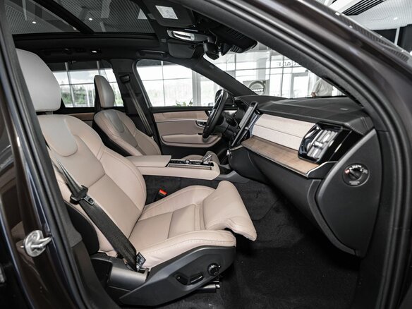 2026 Volvo XC90 B5 II Рестайлинг 2, серый, 12420000 рублей - вид 9