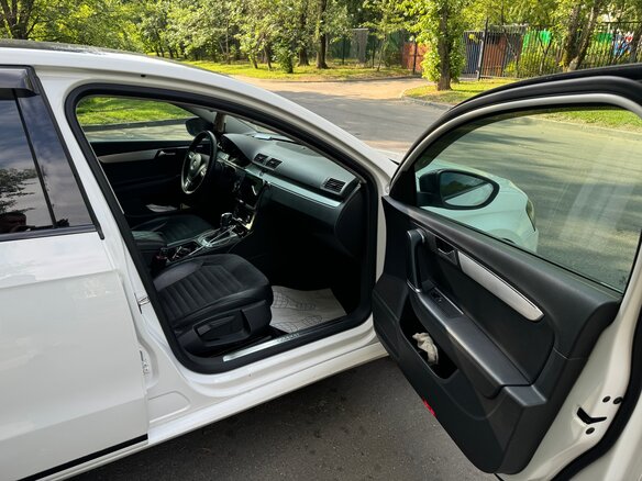 2011 Volkswagen Passat B7, белый, 1200000 рублей - вид 12