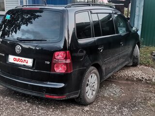 2010 Volkswagen Touran I Рестайлинг, чёрный, 850000 рублей, вид 4