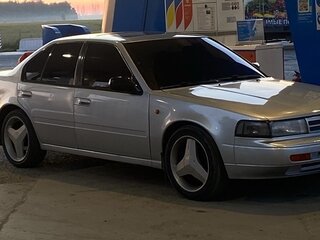 1992 Nissan Maxima III (J30), серый, 350000 рублей, вид 1