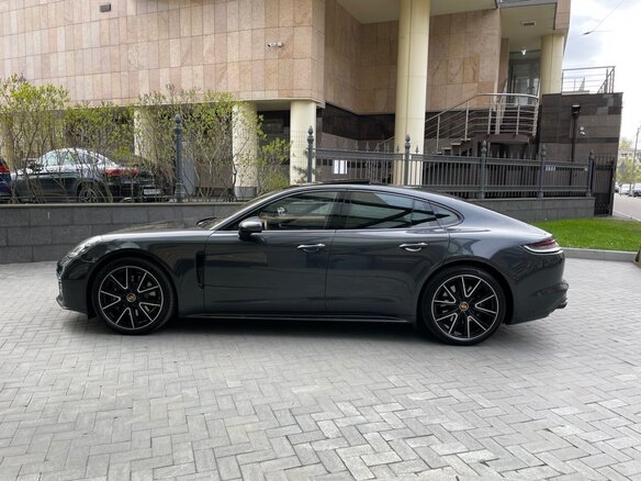 2021 Porsche Panamera 4 II Рестайлинг, серый, 11700000 рублей - вид 5