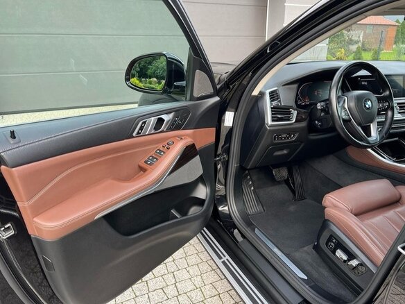 2019 BMW X5 30d IV (G05/G18), чёрный, 6295405 рублей - вид 7