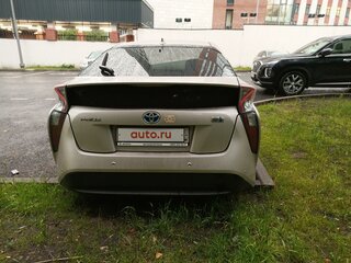 2016 Toyota Prius IV (XW50), серебристый, 1350000 рублей, вид 4