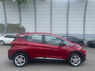 2019 Chevrolet Bolt I, красный, 2999999 рублей, вид 2