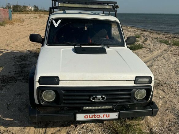 2012 Lada (ВАЗ) 2121 (4x4) I Рестайлинг, белый, 580000 рублей - вид 3