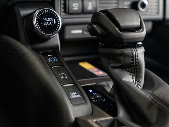 2026 Toyota Land Cruiser Prado 250 Series, чёрный - вид 26