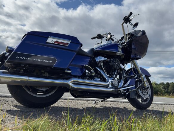 2011 Harley-Davidson Road Glide Limited, синий, 1000000 рублей - вид 18