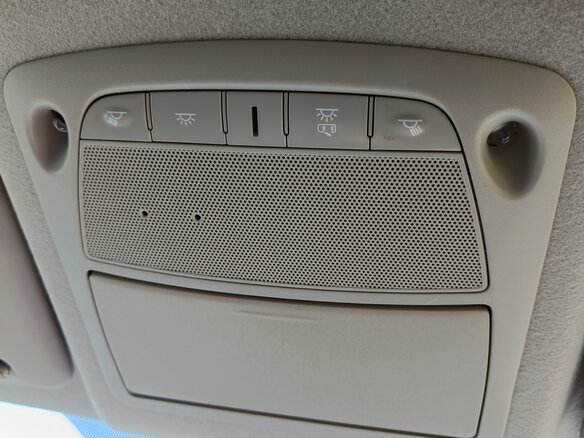 2013 Nissan Leaf (EM57) I (ZE0/AZE0), белый, 1280000 рублей - вид 17