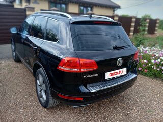2011 Volkswagen Touareg II, чёрный, 1760000 рублей, вид 3