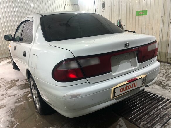 1996 Mazda Familia VII (BH), белый - вид 5