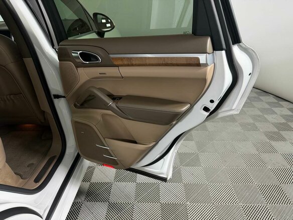 2013 Porsche Cayenne S II (958), белый, 2999000 рублей - вид 21