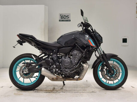 2020 Yamaha MT-07 (FZ-07), серый, 850000 рублей, вид 3