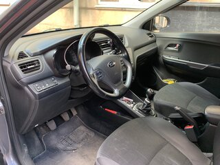 2016 Kia Rio III Рестайлинг, серый, 900000 рублей, вид 3