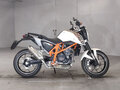 2014 KTM 690 Duke, белый - вид 2