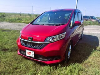 2021 Honda Freed+ II Рестайлинг, красный, 1850000 рублей, вид 2