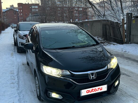 2017 Honda Fit III Рестайлинг, чёрный, 990000 рублей - вид 4