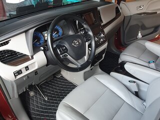 2016 Toyota Sienna III Рестайлинг, пурпурный, 3500000 рублей, вид 2