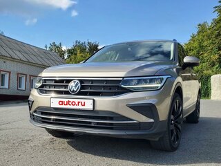 2021 Volkswagen Tiguan II Рестайлинг, коричневый, 2650000 рублей, вид 1