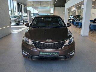 2016 Kia Rio III Рестайлинг, коричневый, 1055000 рублей, вид 2