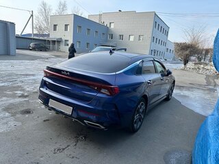 2021 Kia K5 III, синий, 3100000 рублей, вид 3